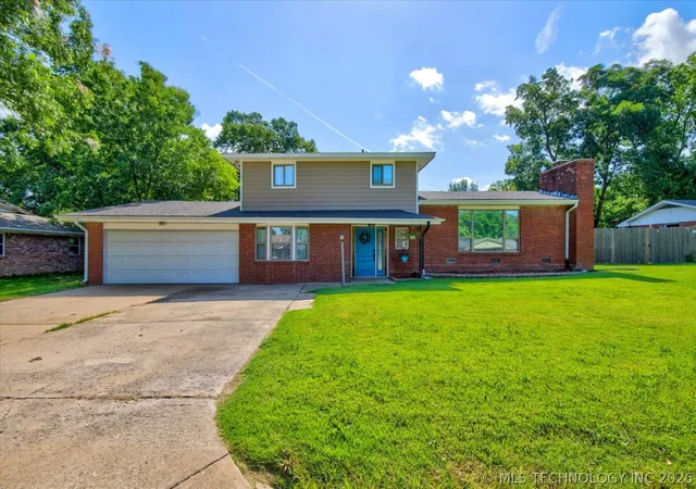 Homes for sale in Bartlesville, OK | 1708 Arbor Dr, Bartlesville, OK 74006 | MLS# 2624343