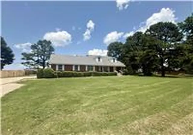 33rd image of 802 W Downing St, Tahlequah, OK 74464 | MLS# 2624449