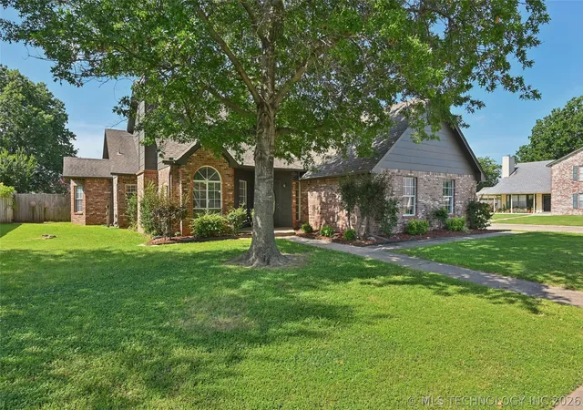Homes for sale in Owasso, OK | 12704 E 78Th St, Owasso, OK 74055 | MLS# 2624376