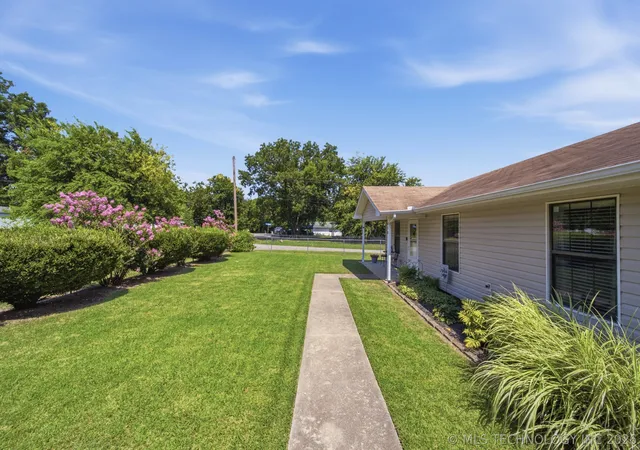 Homes for sale in Beggs, OK | 418 E 3Rd St, Beggs, OK 74421 | MLS# 2624463