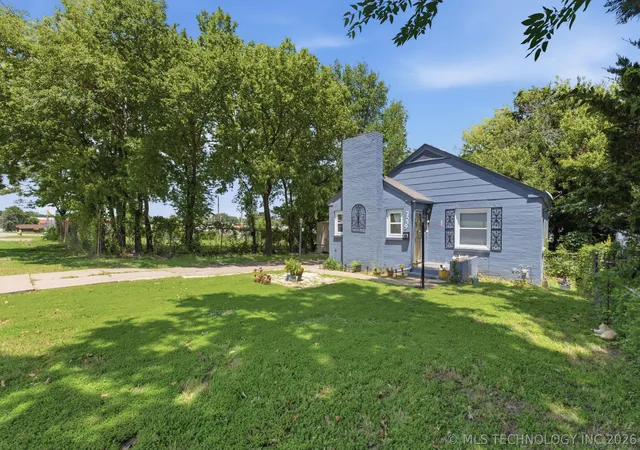 Photo 2 of Single family home for sale at 2539 N Boston Pl, Tulsa, OK 74106 | MLS# 2624071 | Listing updated on 2026-07-07