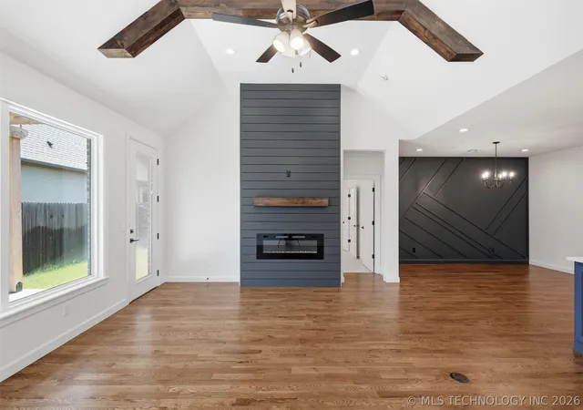 Photo 3 of Single family home for sale at 1563 S Hickory Cir, Broken Arrow, OK 74012 | MLS# 2622235 | Listing updated on 2026-07-31