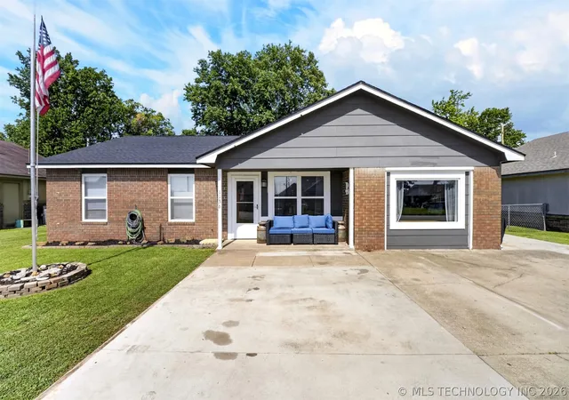 Homes for sale in Skiatook, OK | 1136 S Haynie St, Skiatook, OK 74070 | MLS# 2624498