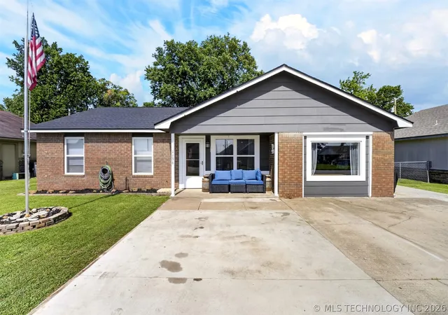 Homes for sale in Skiatook, OK | 1136 S Haynie St, Skiatook, OK 74070 | MLS# 2624498