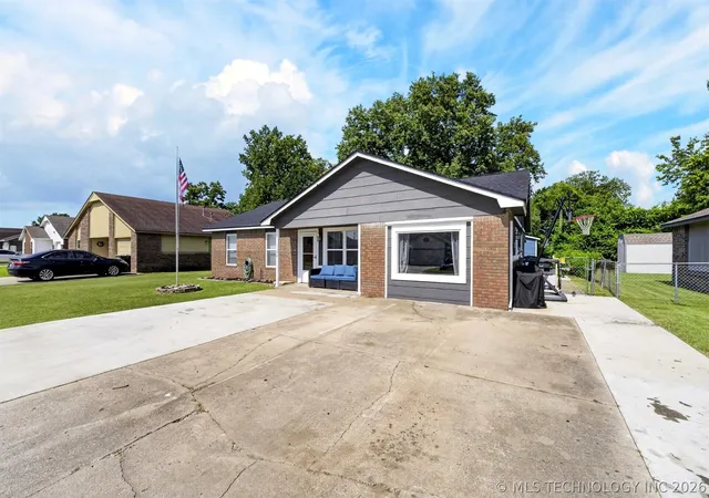 Homes for sale in Skiatook, OK | 1136 S Haynie St, Skiatook, OK 74070 | MLS# 2624498