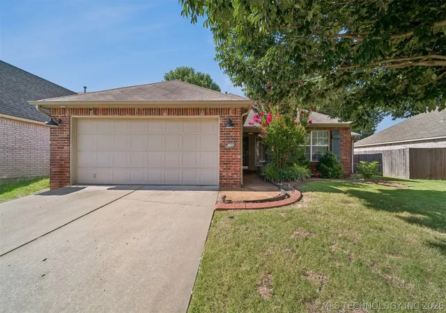 Homes for sale in Broken Arrow, OK | 21204 E 39th Pl S, Broken Arrow, OK 74014 | MLS# 2624578