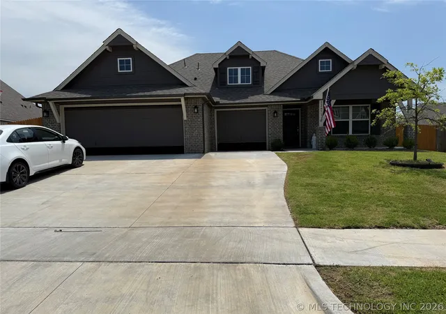 Photo 1 of Single family home for sale at 12451 S Kingston Ave, Bixby, OK 74008 | MLS# 2624599 | Listing updated on 2026-07-07