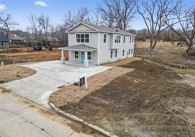 Homes for sale in Claremore, OK | 2002 W Driftwood Dr, Claremore, OK 74017 | MLS# 2624368