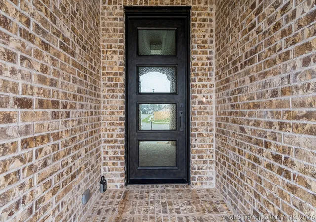Photo 2 of Sale Pending at 5307 E 126th Street S, Bixby, OK 74008 | MLS# 2624647 | Listing updated on 2026-09-01