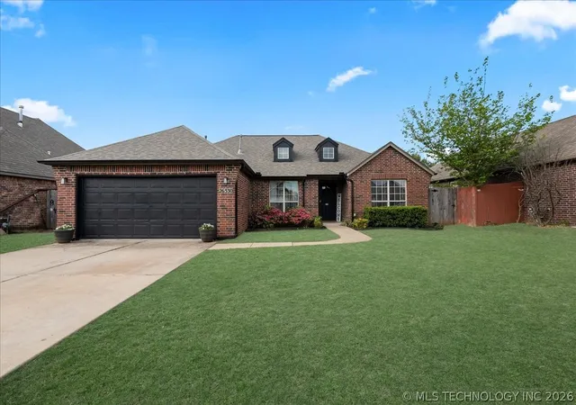 Photo 1 of Single family home for sale at 26530 Foxen Dr, Claremore, OK 74019 | MLS# 2624655 | Listing updated on 2026-07-08
