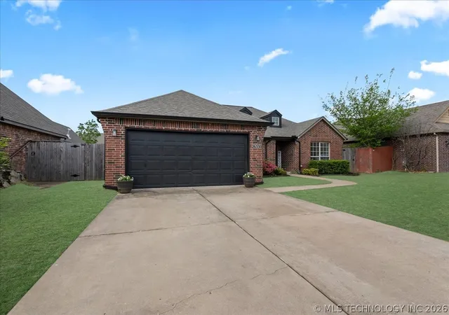 Photo 2 of Single family home for sale at 26530 Foxen Dr, Claremore, OK 74019 | MLS# 2624655 | Listing updated on 2026-07-08
