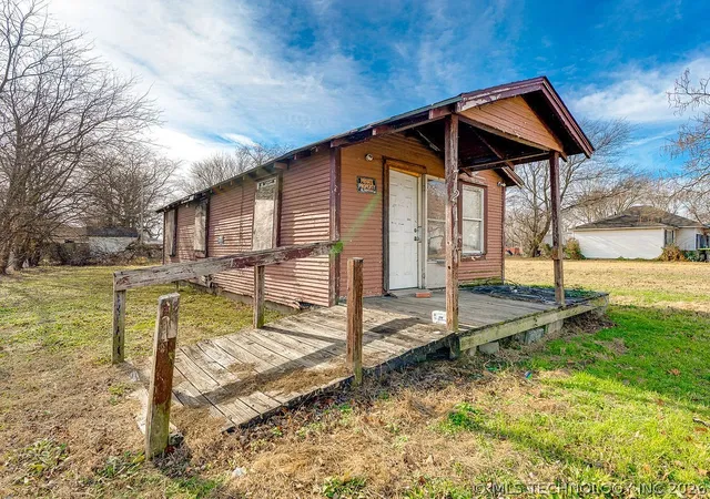 2nd image of 721 W 4th St, Ada, OK 74820 | MLS# 2622861
