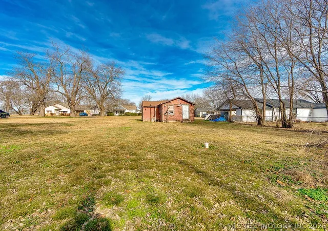 Photo 3 of Single family home for sale at 721 W 4th Street, Ada, OK 74820 | MLS# 2622861 | Listing updated on 2026-09-01