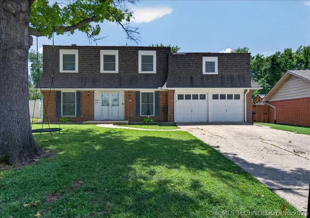 Photo 2 of Single family home for sale at 5821 Harvard Dr, Bartlesville, OK 74006 | MLS# 2624696 | Listing updated on 2026-08-20