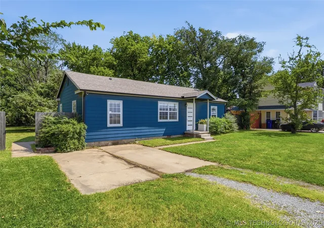 Homes for sale in Broken Arrow, OK | 1522 E College St, Broken Arrow, OK 74012 | MLS# 2624703