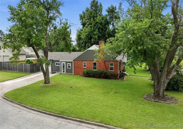 Photo 3 of Single family home for sale at 2303 S Delaware Ct, Tulsa, OK 74114 | MLS# 2624740 | Listing updated on 2026-08-20