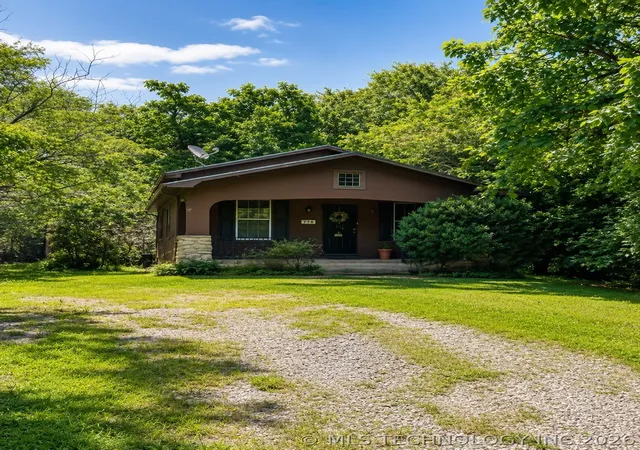 Photo 1 of Single family home for sale at 433 S Pecan St, Nowata, OK 74048 | MLS# 2624730 | Listing updated on 2026-09-18