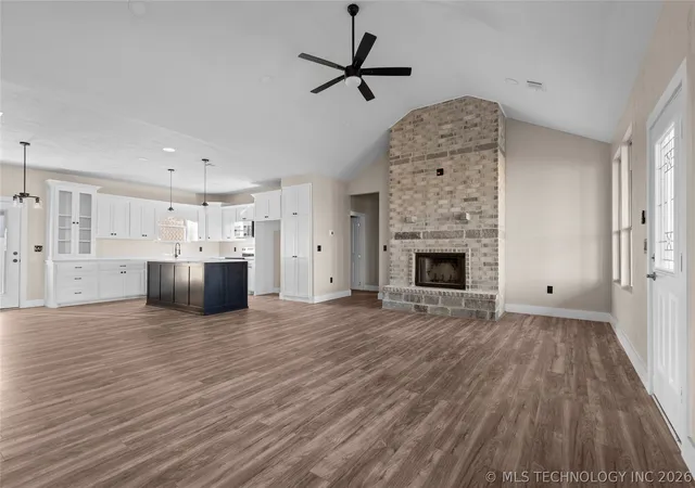 2nd image of 12499 Fox Hollow Rd, Marietta, OK 73448 | MLS# 2624620