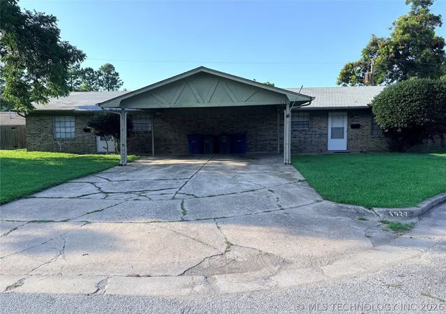 1st image of 1925 E 51st Pl, Tulsa, OK 74105 | MLS# 2624027