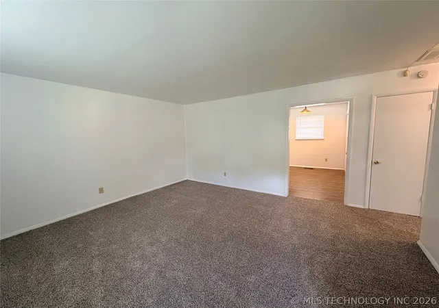 3rd image of 1925 E 51St Pl, Tulsa, OK 74105 | MLS# 2624027