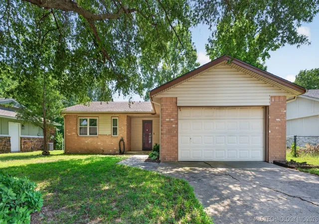 Photo 1 of Sale Pending at 28612 E 138th Street S, Coweta, OK 74429 | MLS# 2624824 | Listing updated on 2026-08-20