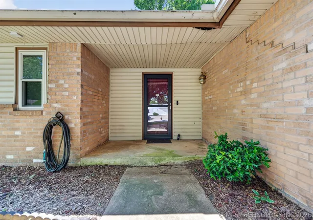 Photo 2 of Sale Pending at 28612 E 138th Street S, Coweta, OK 74429 | MLS# 2624824 | Listing updated on 2026-08-20