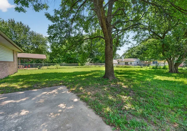 Photo 3 of Sale Pending at 28612 E 138th Street S, Coweta, OK 74429 | MLS# 2624824 | Listing updated on 2026-08-20