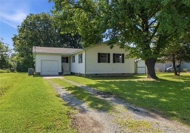Photo 1 of Single family home for sale at 705 S State St, Wagoner, OK 74467 | MLS# 2624830 | Listing updated on 2026-09-17