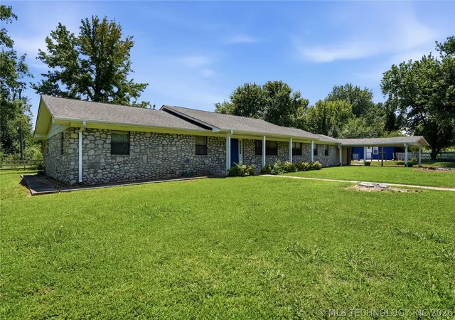 Homes for sale in Warner, OK | 502 Fir Ln, Warner, OK 74469 | MLS# 2624772