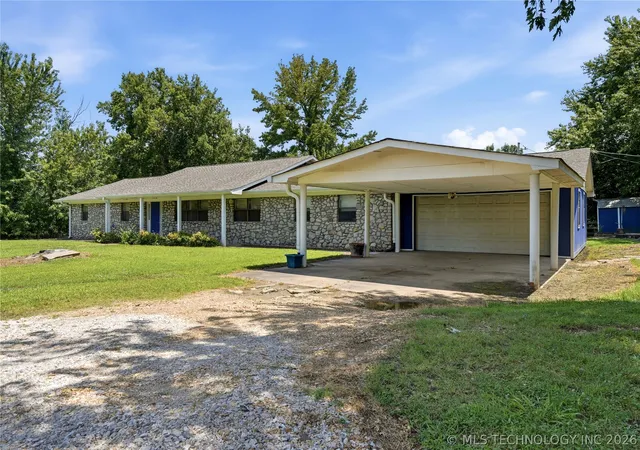 Photo 3 of Single family home for sale at 502 Fir Ln, Warner, OK 74469 | MLS# 2624772 | Listing updated on 2026-08-20