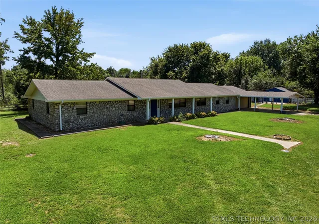 Photo 3 of Single family home for sale at 502 Fir Ln, Warner, OK 74469 | MLS# 2624772 | Listing updated on 2026-08-20