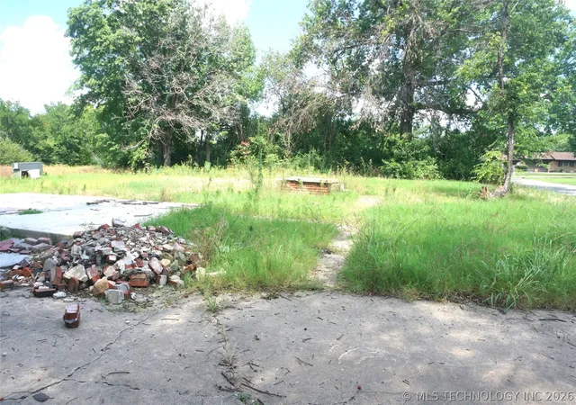 14th image of 206 E Scott St, Henryetta, OK 74437 | MLS# 2624695