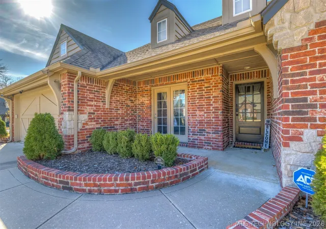 Photo 4 of Single family home for sale at 2324 S Kalanchoe Ave, Broken Arrow, OK 74012 | MLS# 2624682 | Listing updated on 2026-08-20