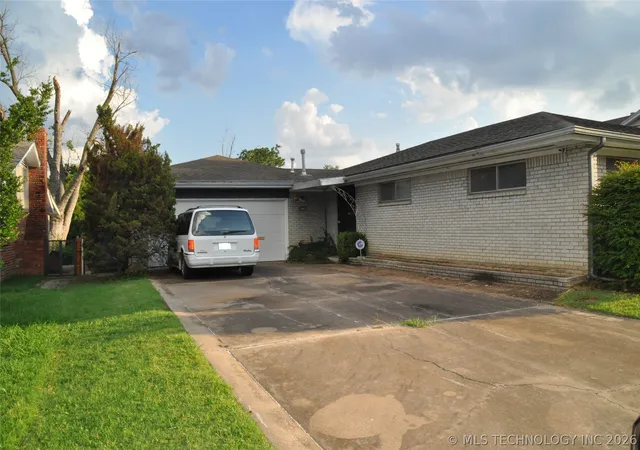 Photo 1 of Sale Pending at 6916 E 15th Place, Tulsa, OK 74112 | MLS# 2624660 | Listing updated on 2026-07-13