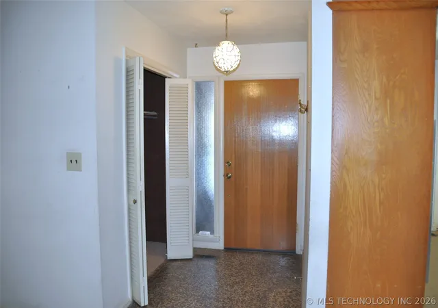Photo 3 of Sale Pending at 6916 E 15th Place, Tulsa, OK 74112 | MLS# 2624660 | Listing updated on 2026-07-13