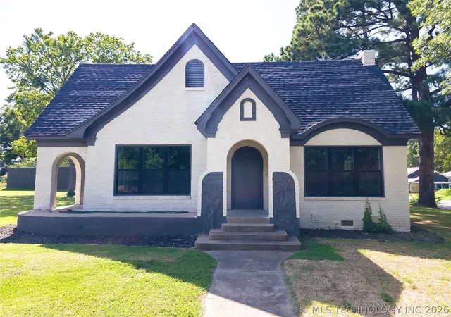 Photo 1 of Single family home for sale at 223 North 10th, Durant, OK 74701 | MLS# 2624866 | Listing updated on 2026-09-01
