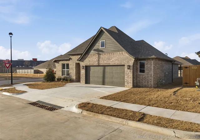 Photo 2 of Single family home for sale at 1300 N Beech St, Broken Arrow, OK 74012 | MLS# 2624849 | Listing updated on 2026-07-09