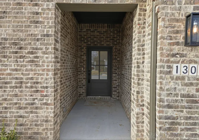 Photo 3 of Single family home for sale at 1300 N Beech St, Broken Arrow, OK 74012 | MLS# 2624849 | Listing updated on 2026-07-09