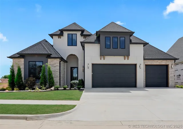 1st image of 11105 S Thomas Te Ter W, Jenks, OK 74037 | MLS# 2624888