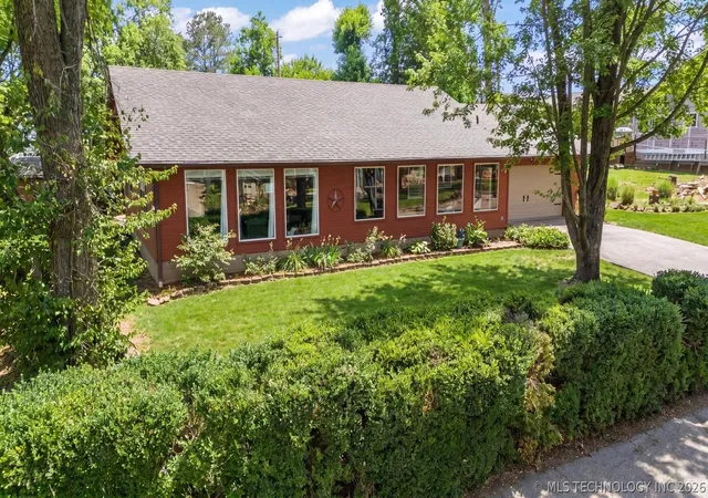 1st image of 1106 Red Bud Dr, Grove, OK 74344 | MLS# 2619729