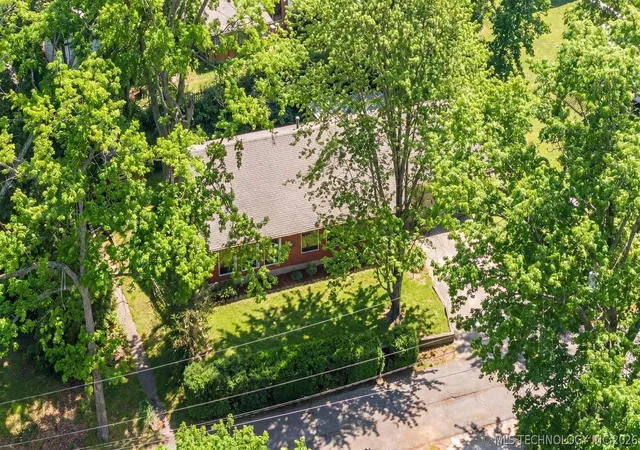 5th image of 1106 Red Bud Dr, Grove, OK 74344 | MLS# 2619729
