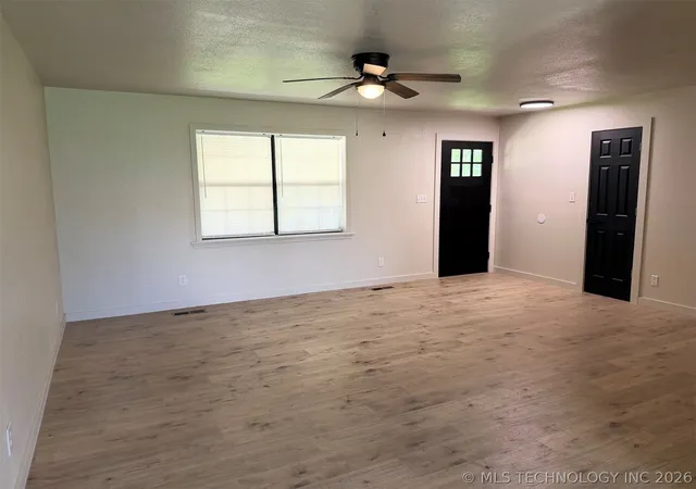 image of 307 E Barclay St, Henryetta, OK 74437 | MLS# 2624939