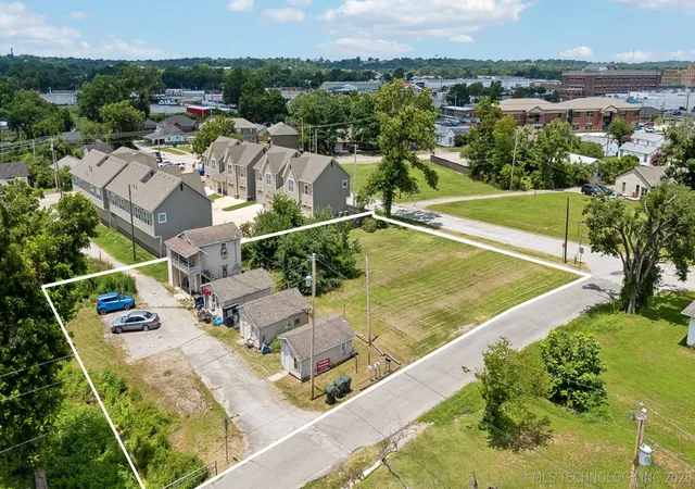 1st image of 211 W Jordan St, Claremore, OK 74017 | MLS# 2624632