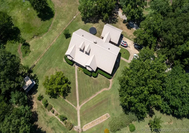 Photo 3 of Single family home for sale at 2464 S Roberta Rd, Durant, OK 74701 | MLS# 2624940 | Listing updated on 2026-08-20