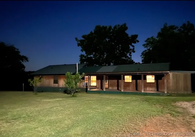 Photo 3 of Single family home for sale at 929 Hoover Rd, Durant, OK 74701 | MLS# 2624922 | Listing updated on 2026-08-20