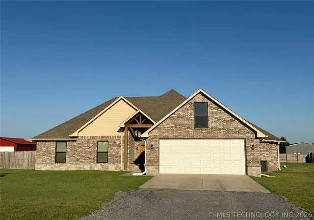 Photo 2 of Single family home for sale at 5937 S Julian Blvd, Muskogee, OK 74403 | MLS# 2624305 | Listing updated on 2026-08-20
