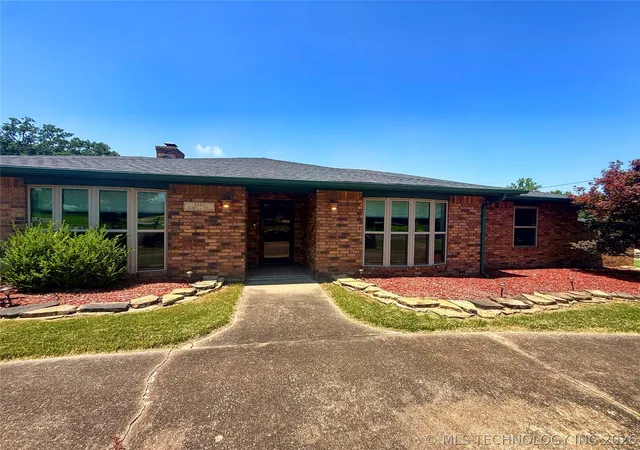 2nd image of 1311 Hillcrest Dr, Henryetta, OK 74437 | MLS# 2625016