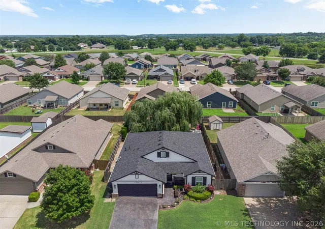Photo 2 of Sale Pending at 10717 N 152nd East Ave, Owasso, OK 74055 | MLS# 2623984 | Listing updated on 2026-08-20