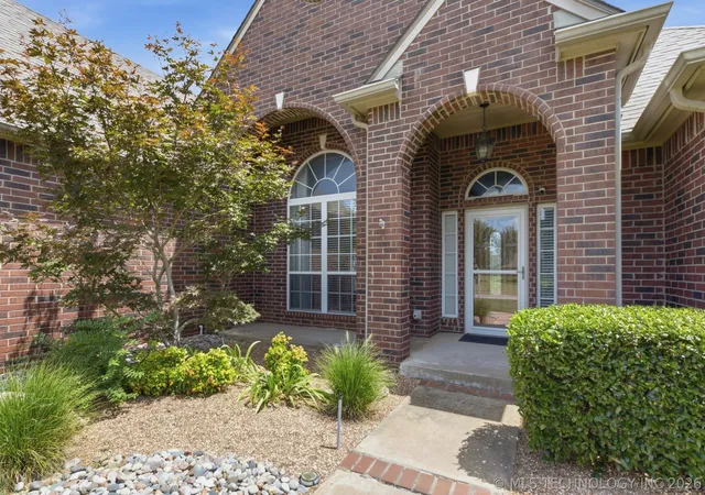 2nd image of 2017 W Vail St, Broken Arrow, OK 74012 | MLS# 2622965