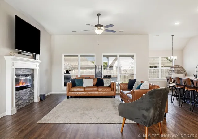 2nd image of 13866 S 21st Pl E, Bixby, OK 74008 | MLS# 2625042